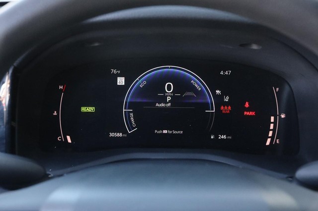 Toyota Camry Vehicle Image 13