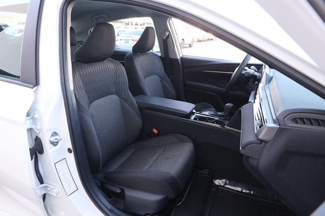 Toyota Camry Vehicle Image 26