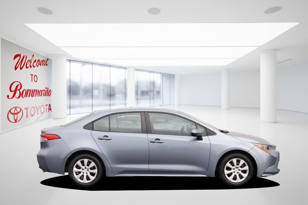 Toyota Corolla Vehicle Full-screen Gallery Image 5