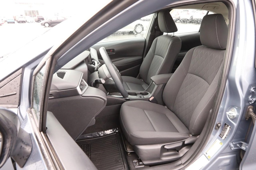 Toyota Corolla Vehicle Full-screen Gallery Image 8