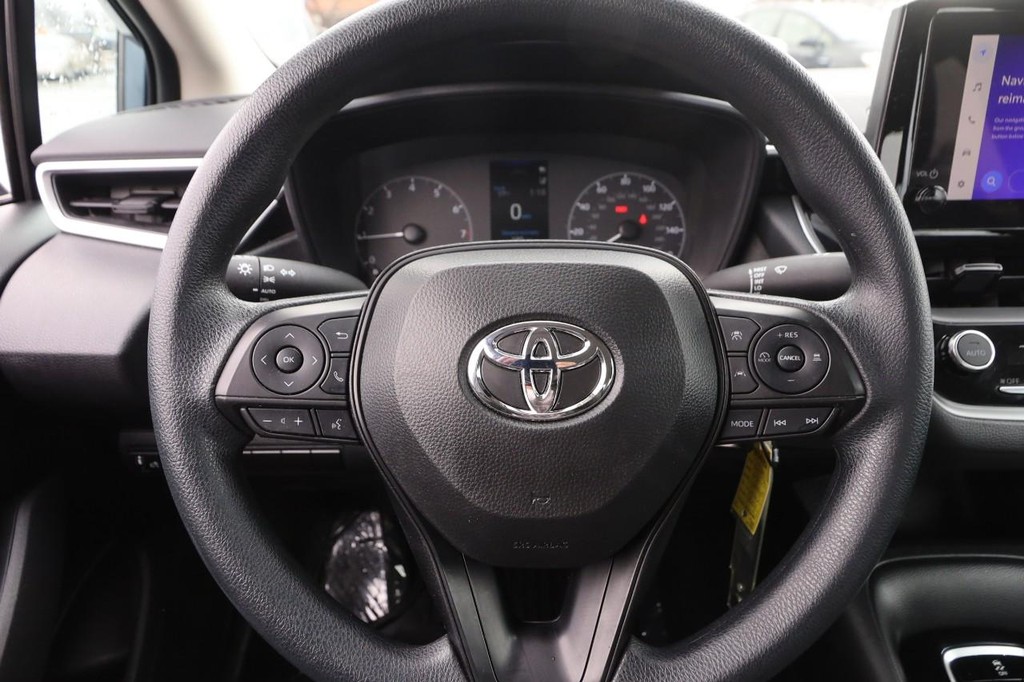 Toyota Corolla Vehicle Full-screen Gallery Image 10