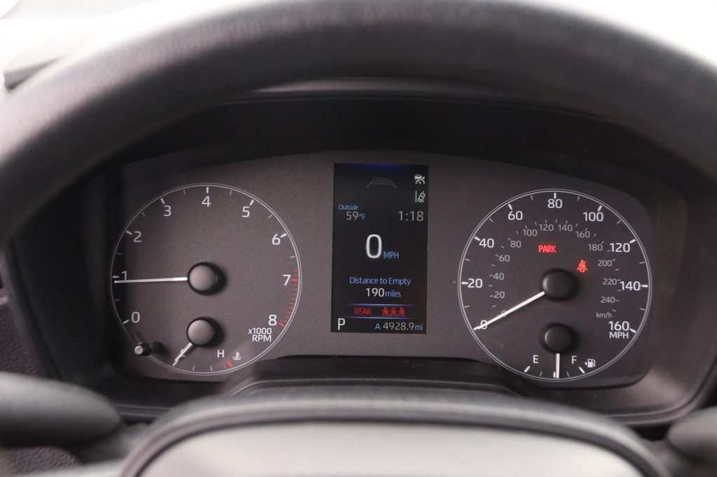 Toyota Corolla Vehicle Full-screen Gallery Image 13