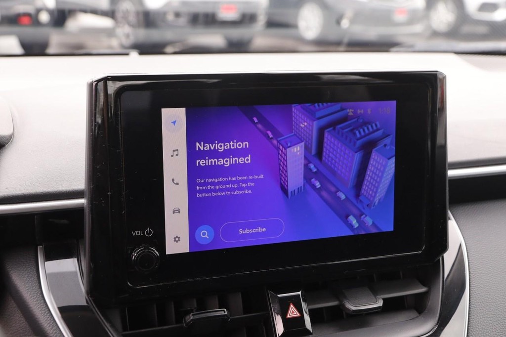 Toyota Corolla Vehicle Full-screen Gallery Image 15