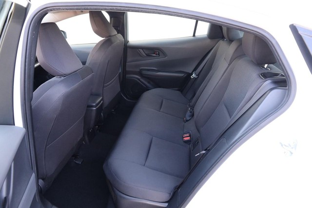 Toyota Prius Vehicle Image 09