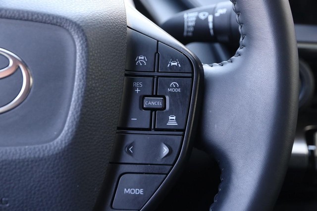 Toyota Prius Vehicle Image 12