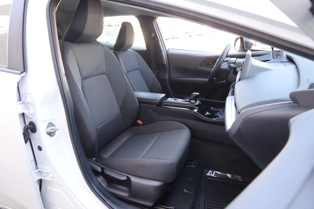 Toyota Prius Vehicle Image 26