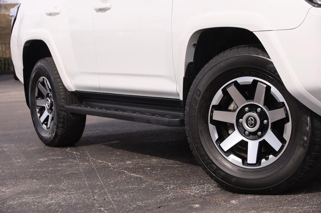 Toyota 4Runner Vehicle Image 03