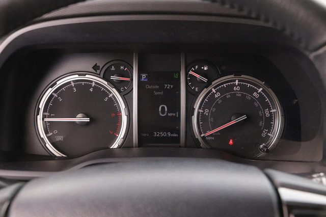 Toyota 4Runner Vehicle Image 13
