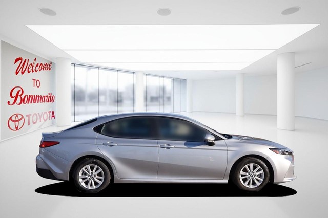 Toyota Camry Vehicle Image 05