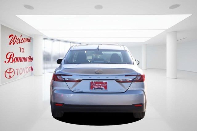 Toyota Camry Vehicle Image 06