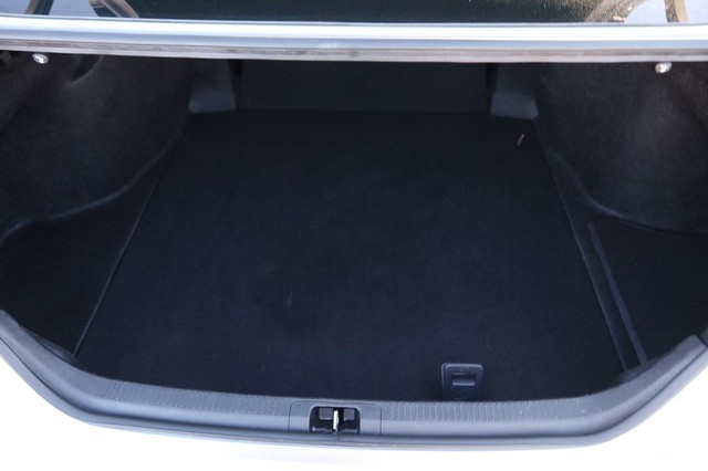 Toyota Camry Vehicle Image 07