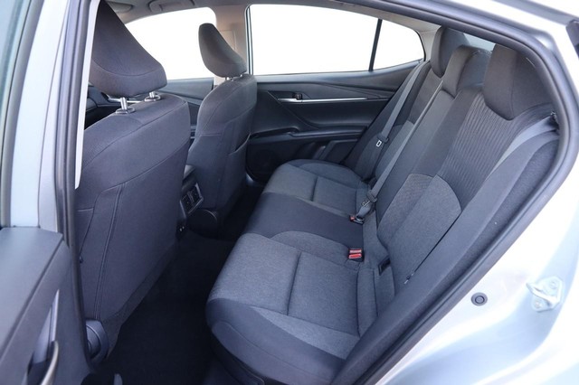 Toyota Camry Vehicle Image 09