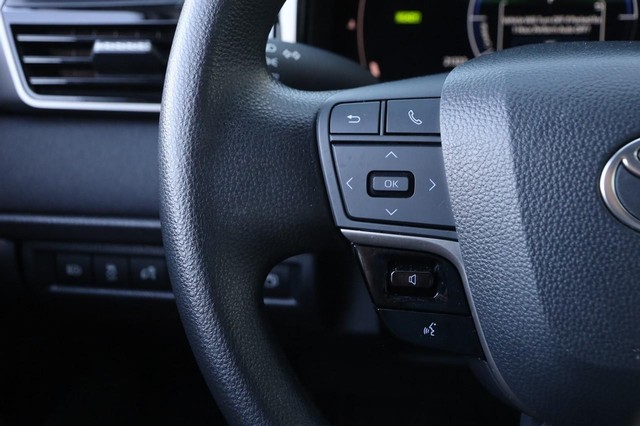 Toyota Camry Vehicle Image 11