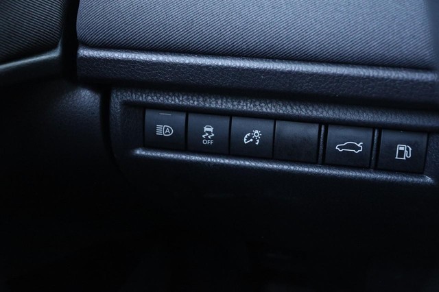 Toyota Camry Vehicle Image 21