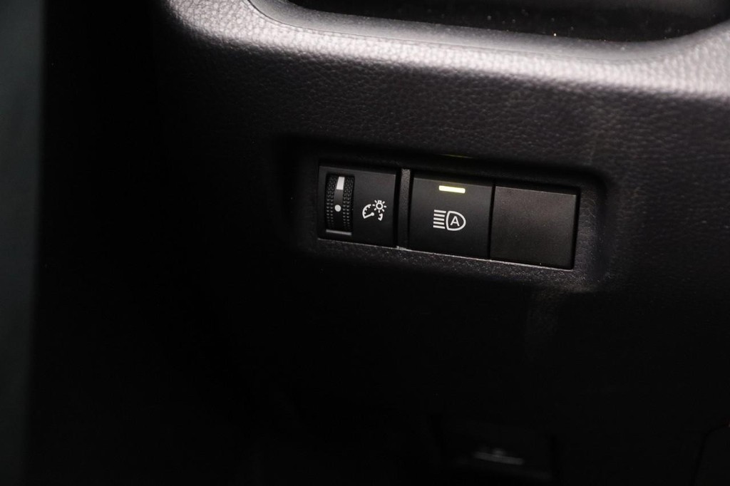Toyota RAV4 Vehicle Full-screen Gallery Image 18
