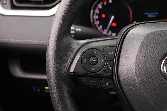 Toyota RAV4 Vehicle Image 11