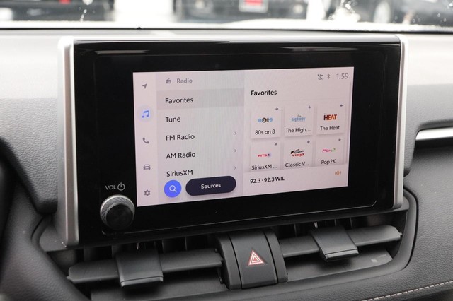 Toyota RAV4 Vehicle Image 14