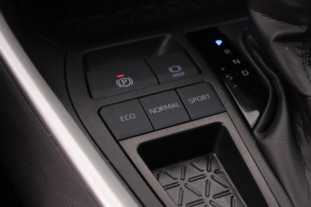 Toyota RAV4 Vehicle Image 17