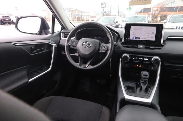Toyota RAV4 Vehicle Image 20