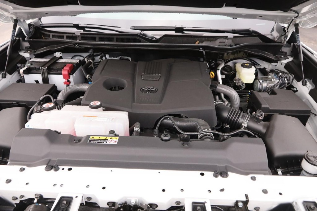 Toyota Tundra 4WD Vehicle Full-screen Gallery Image 20