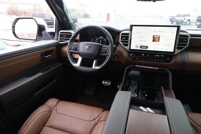 Toyota Tundra 4WD Vehicle Image 24