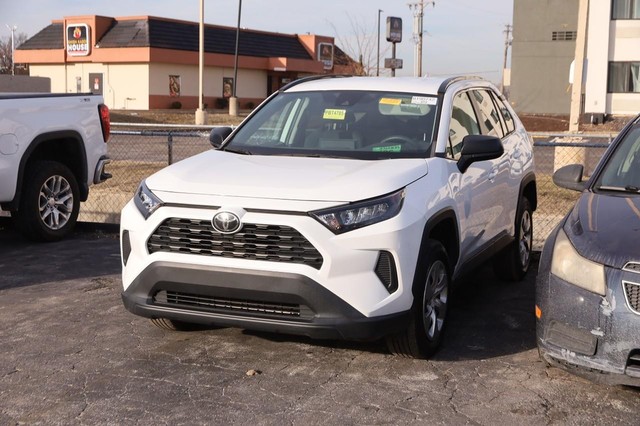 Toyota RAV4 Vehicle Image 04