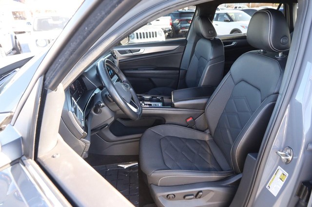 Volkswagen Atlas Cross Sport Vehicle Image 09