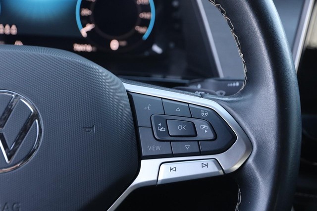 Volkswagen Atlas Cross Sport Vehicle Image 13