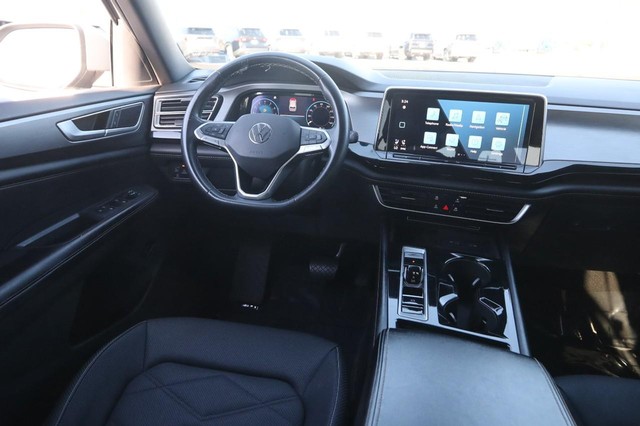 Volkswagen Atlas Cross Sport Vehicle Image 21