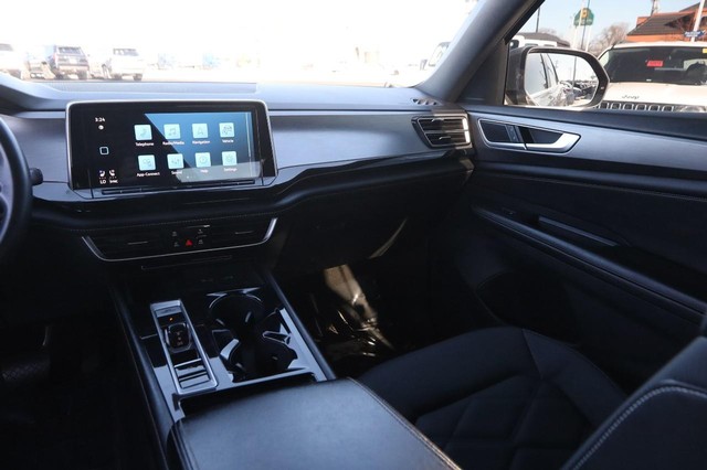 Volkswagen Atlas Cross Sport Vehicle Image 24