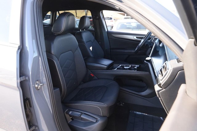 Volkswagen Atlas Cross Sport Vehicle Image 25