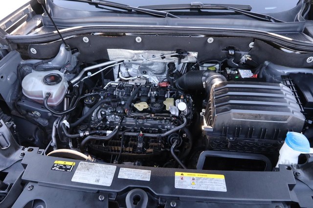 Volkswagen Atlas Cross Sport Vehicle Image 26