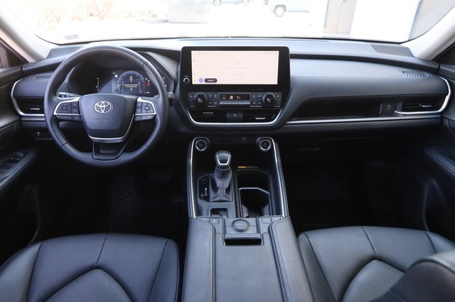 Toyota Grand Highlander Vehicle Image 21
