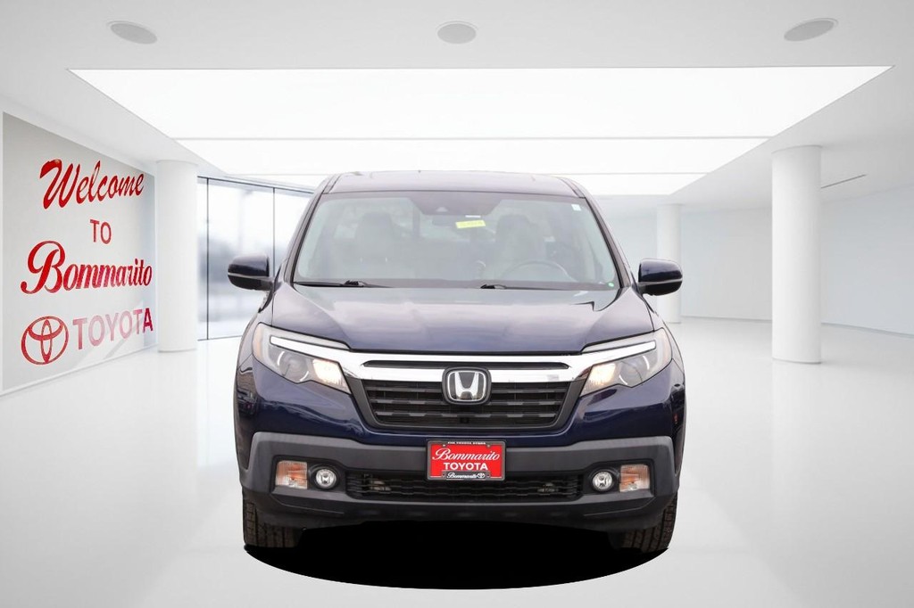 Honda Ridgeline Vehicle Full-screen Gallery Image 4