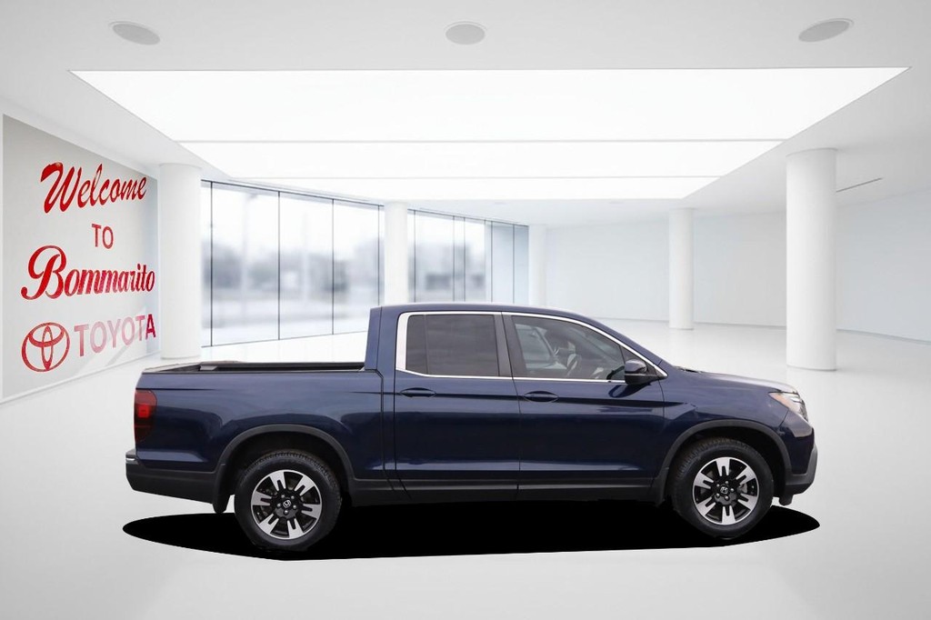 Honda Ridgeline Vehicle Full-screen Gallery Image 5