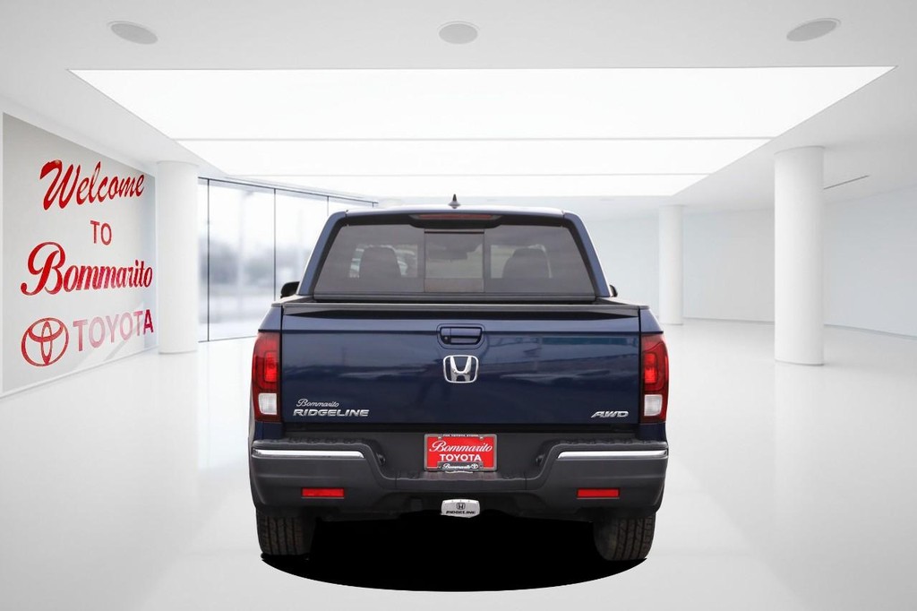 Honda Ridgeline Vehicle Full-screen Gallery Image 6