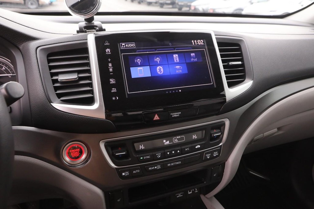 Honda Ridgeline Vehicle Full-screen Gallery Image 16