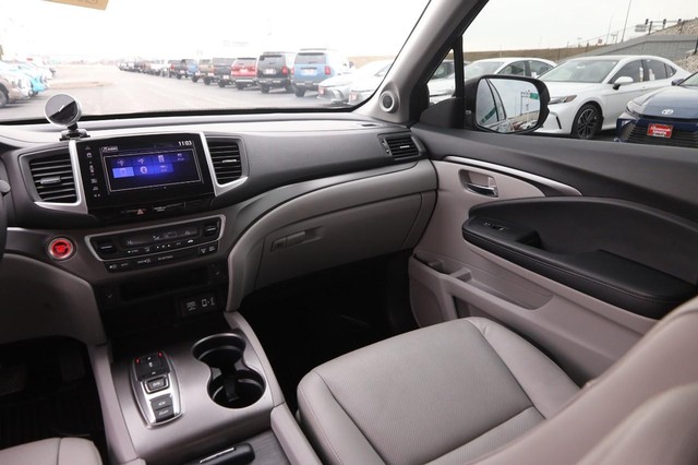 Honda Ridgeline Vehicle Image 25