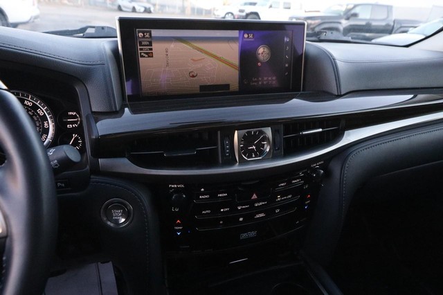 Lexus LX Vehicle Image 19