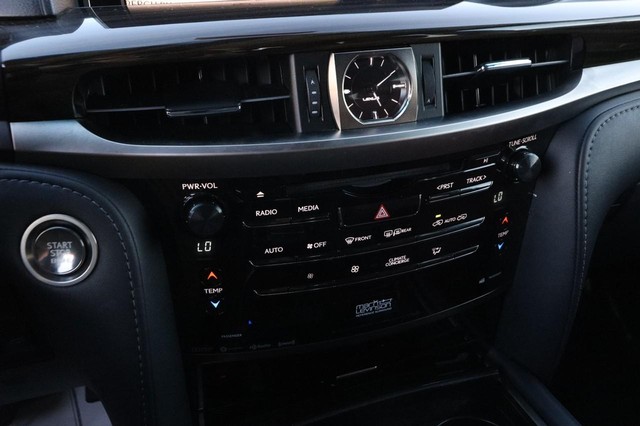 Lexus LX Vehicle Image 21