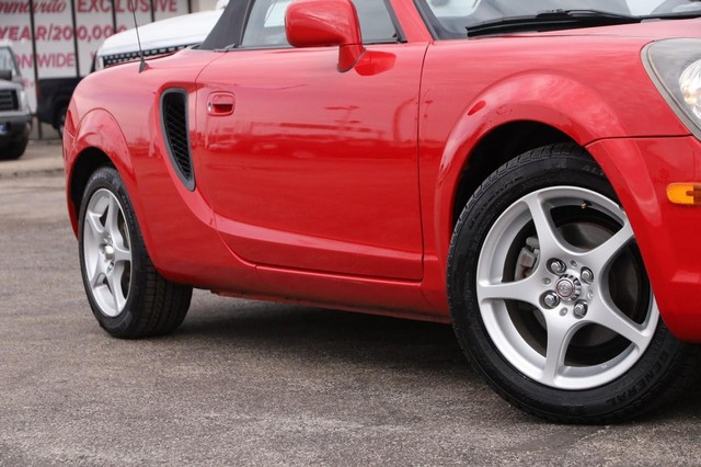 Toyota MR2 Spyder Vehicle Image 03