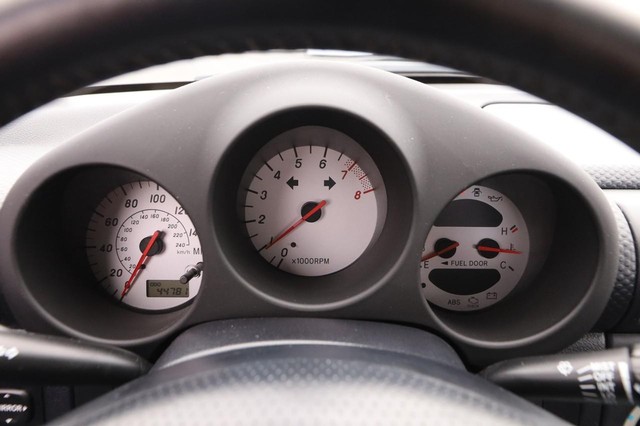 Toyota MR2 Spyder Vehicle Image 11