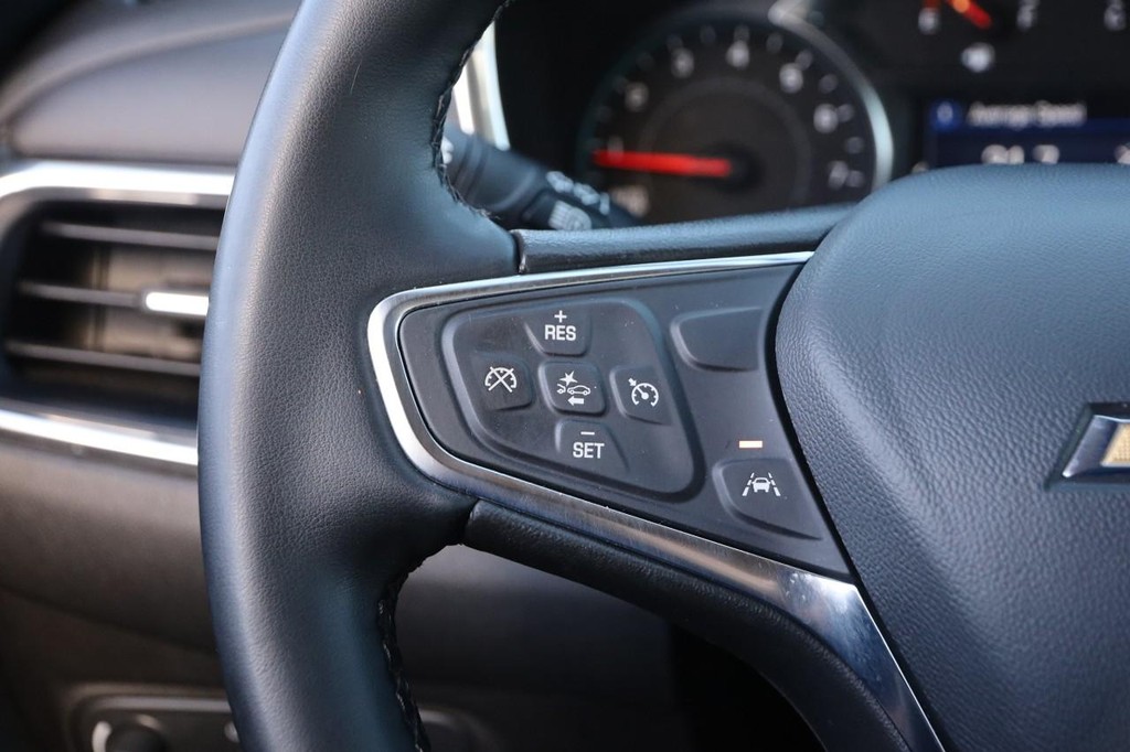 Chevrolet Equinox Vehicle Full-screen Gallery Image 12