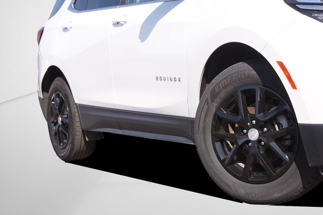 Chevrolet Equinox Vehicle Image 03