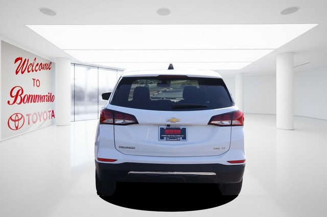 Chevrolet Equinox Vehicle Image 06