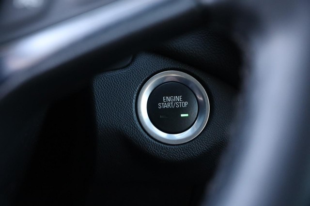 Chevrolet Equinox Vehicle Image 15