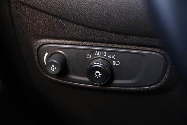 Chevrolet Equinox Vehicle Image 19