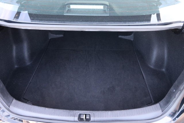 Toyota Corolla Vehicle Image 07