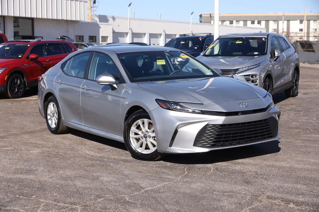 Toyota Camry Vehicle Image 02