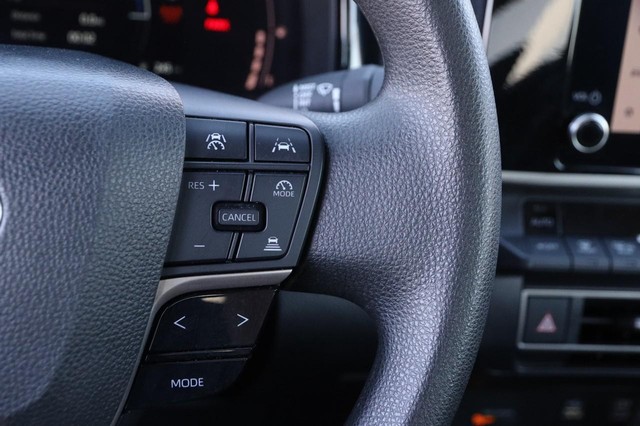 Toyota Camry Vehicle Image 12